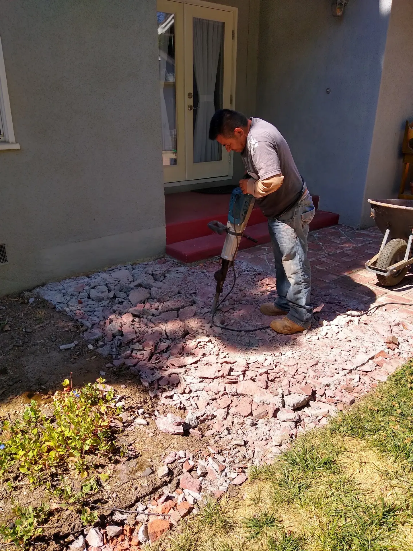 Concrete breakup & removal